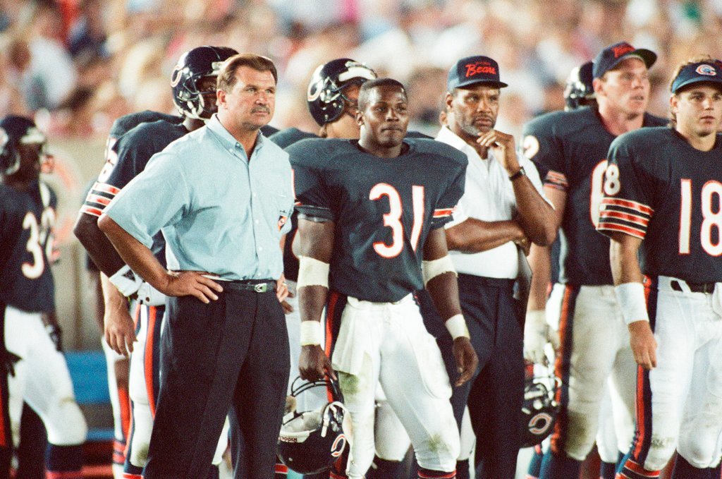 Mike Ditka at Bears preseason game against Raiders - Chicago Sun-Times