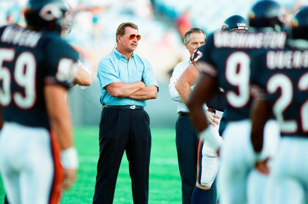 Mike Ditka at Bears preseason game against Raiders - Chicago Sun-Times