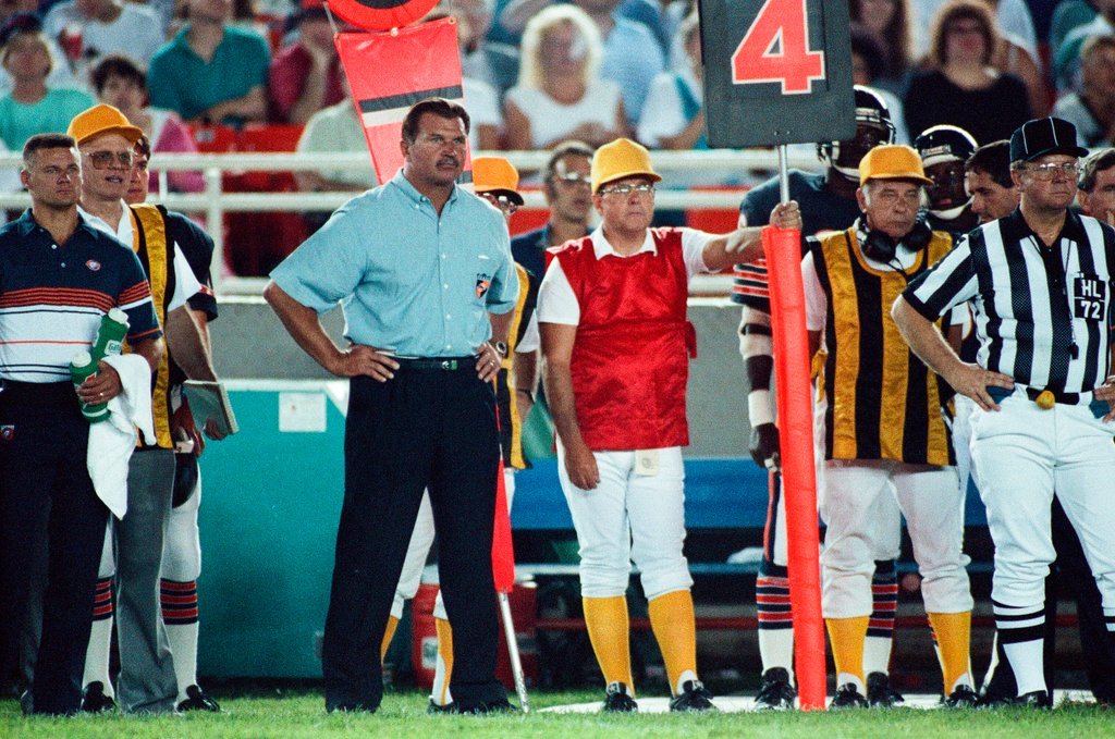 Mike Ditka at Bears preseason game against Raiders - Chicago Sun-Times