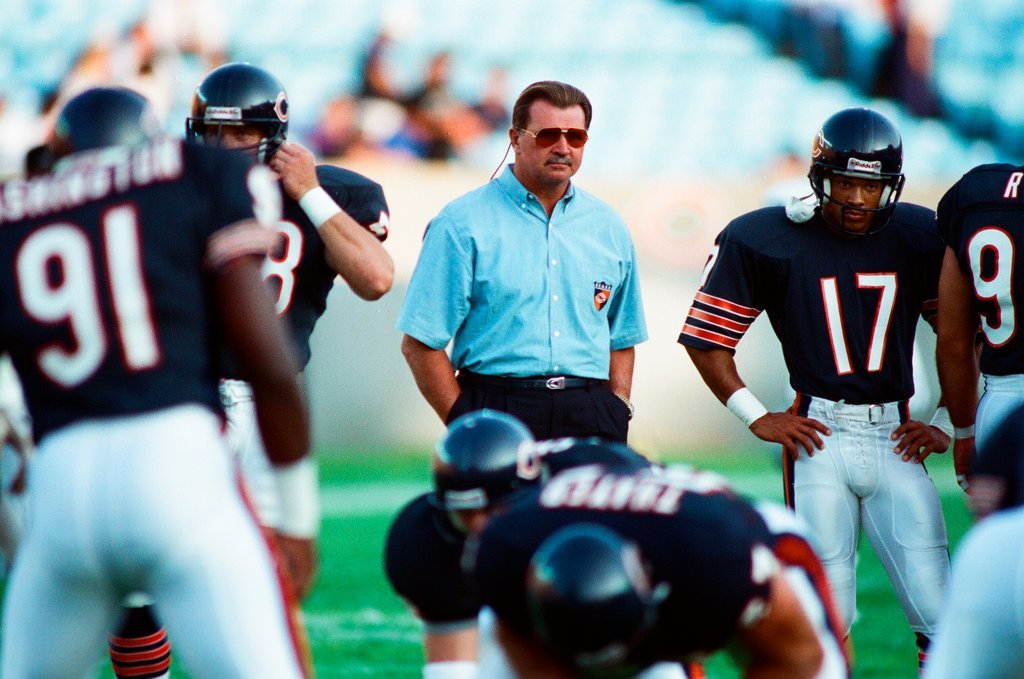 Mike Ditka at Bears preseason game against Raiders - Chicago Sun-Times