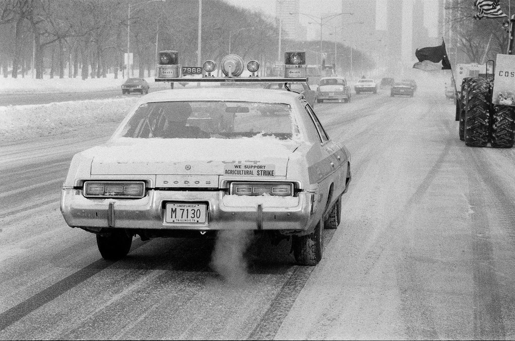 Striking farmers drive trucks and tractors on Lake Shore Drive - Chicago Sun-Times