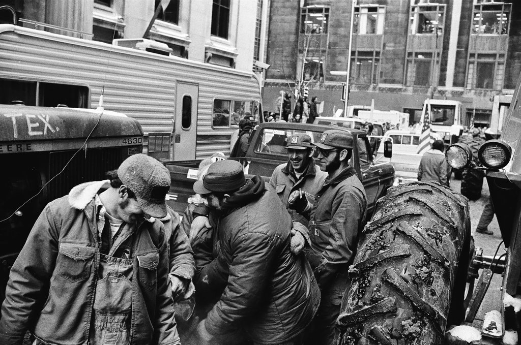 Striking farmers at Chicago Board of Trade - Chicago Sun-Times