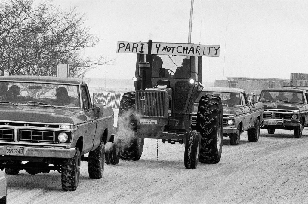 Striking farmers drive trucks and tractors on Lake Shore Drive - Chicago Sun-Times