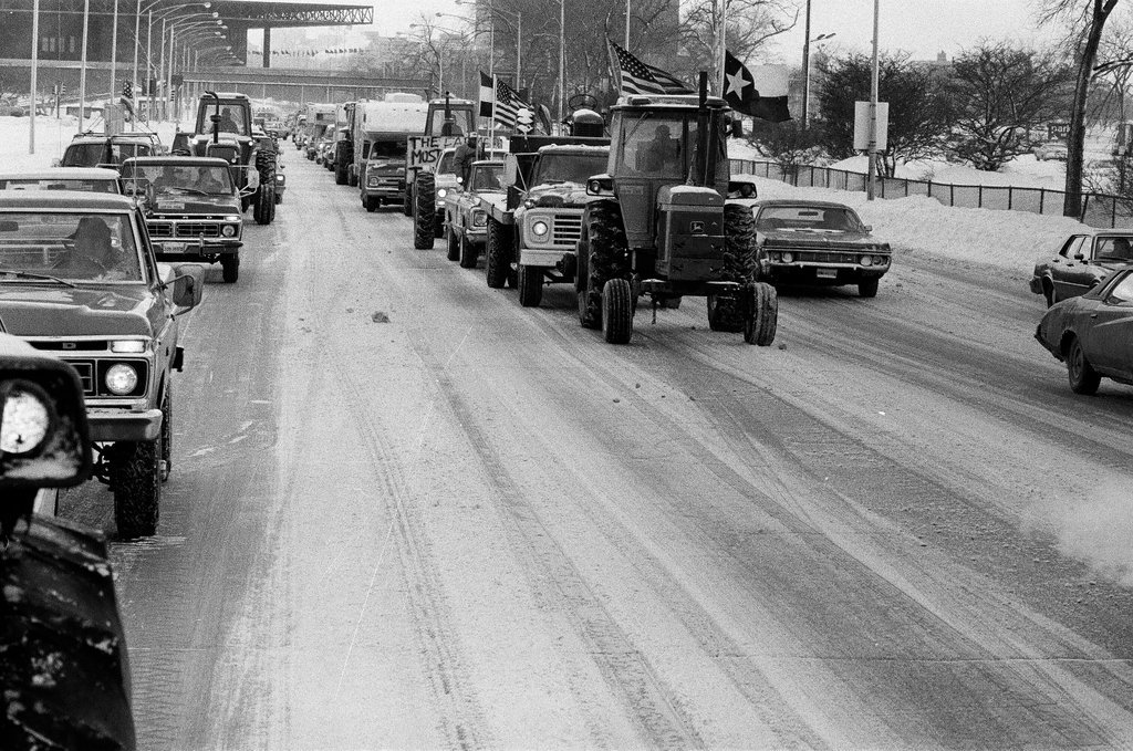 Striking farmers drive trucks and tractors on Lake Shore Drive - Chicago Sun-Times
