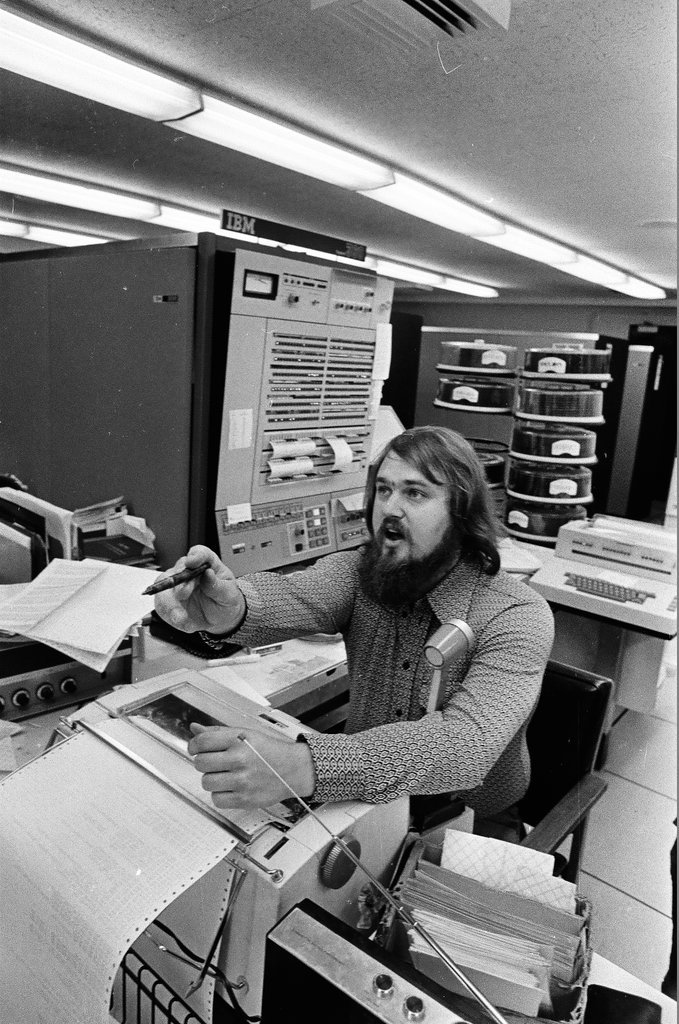 Night workers at Daily News Building - Chicago Sun-Times