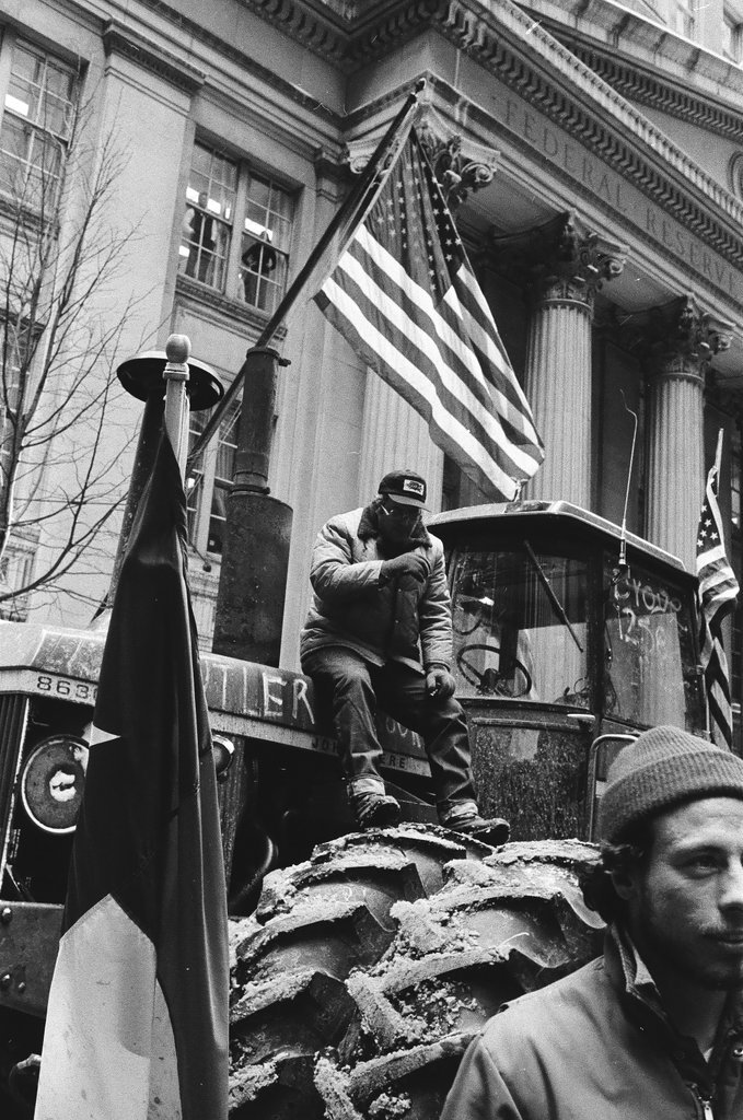 Striking farmers at Chicago Board of Trade - Chicago Sun-Times
