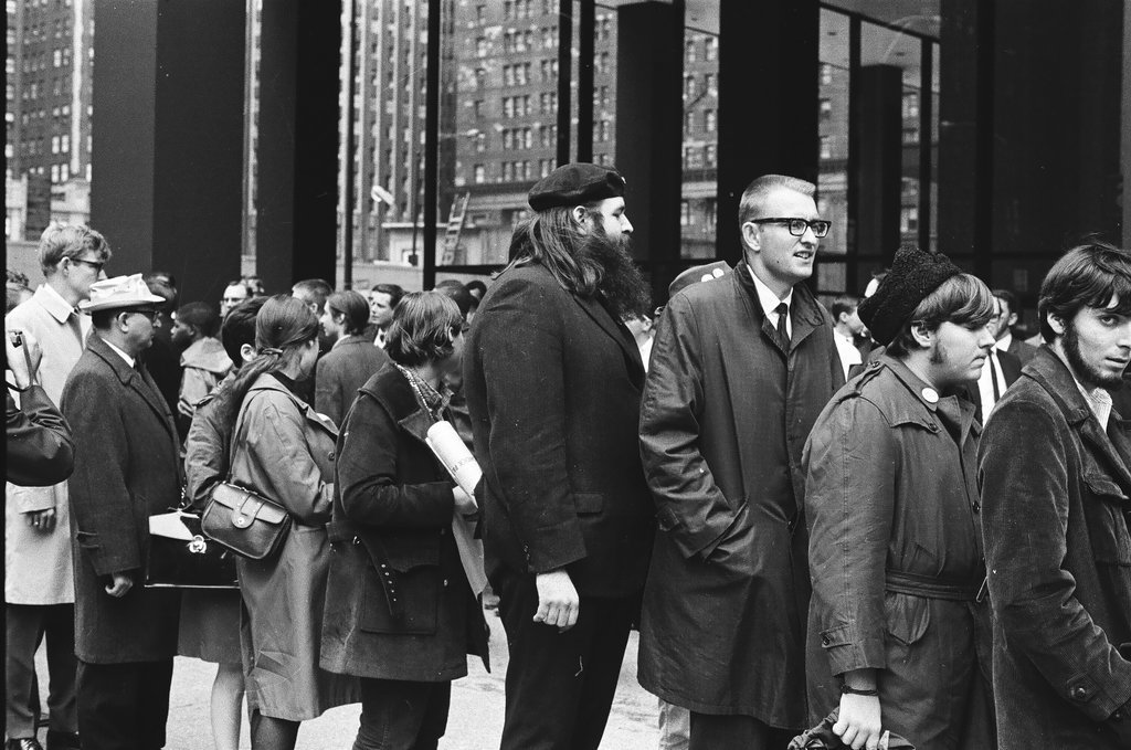 Anti-draft demonstrators at Federal Building - Chicago Sun-Times
