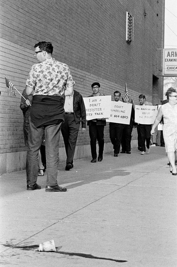 Anti-draft demonstrators at induction center - Chicago Sun-Times