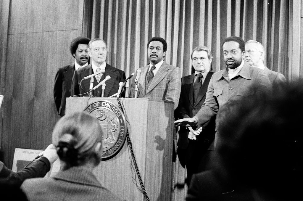 Mayor Bilandic and Warith Muhammad speak of plans for mosque in Woodlawn - Chicago Sun-Times