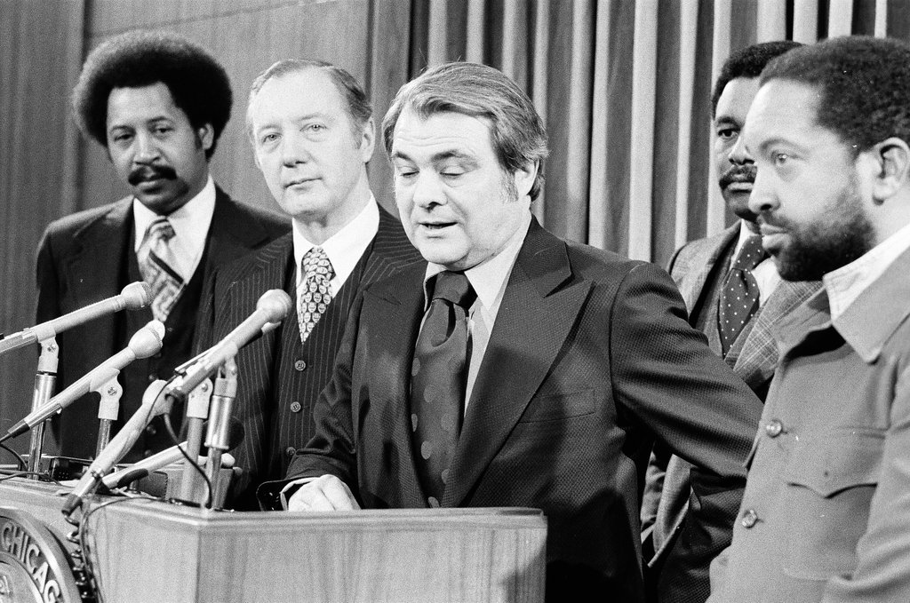 Mayor Bilandic and Warith Muhammad speak of plans for mosque in Woodlawn - Chicago Sun-Times