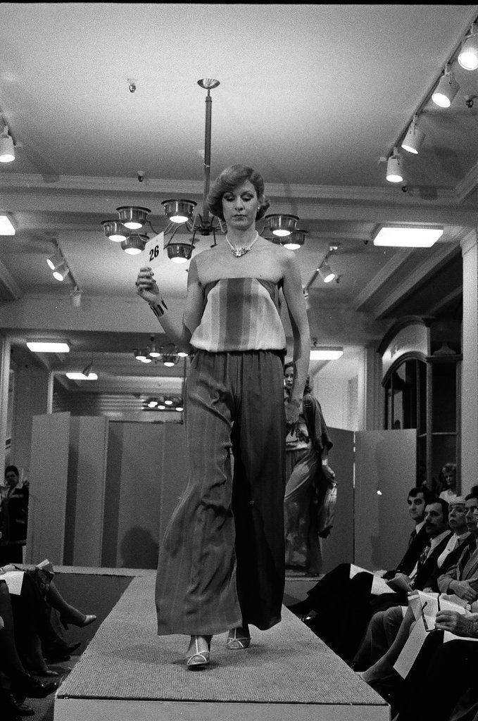 Marshall Field's benefit fashion show - Chicago Sun-Times