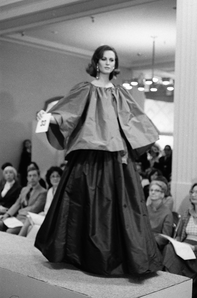 Marshall Field's benefit fashion show - Chicago Sun-Times