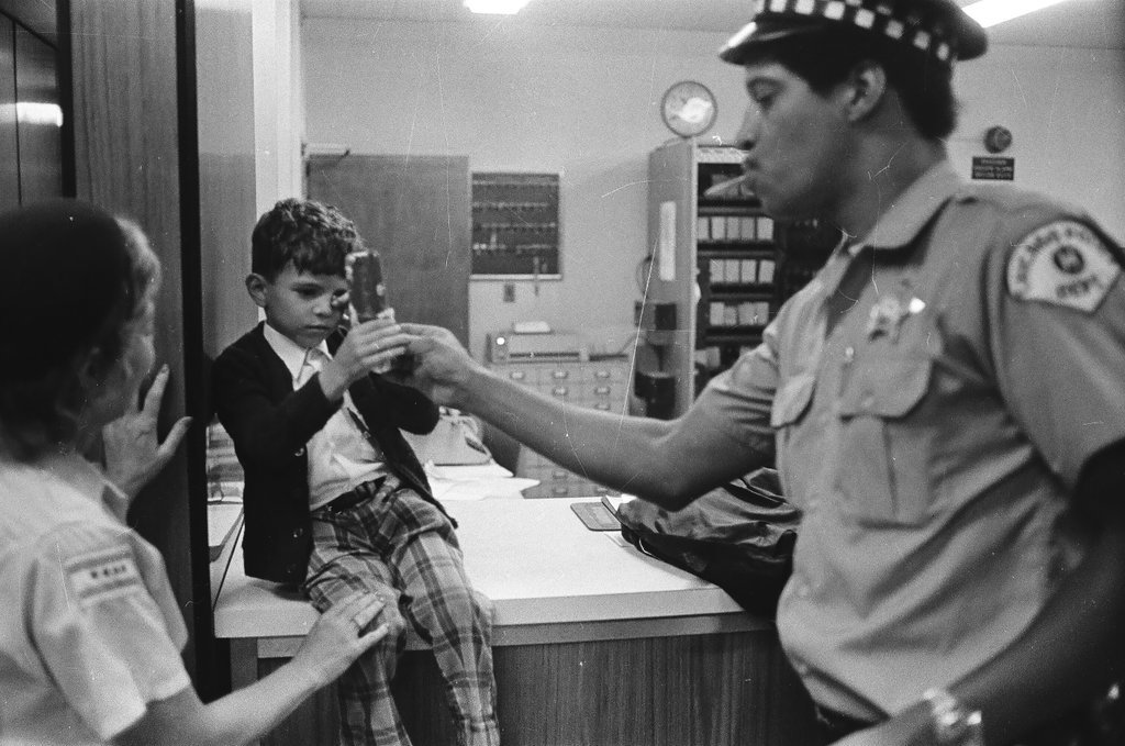 Policewomen at work - Chicago Sun-Times