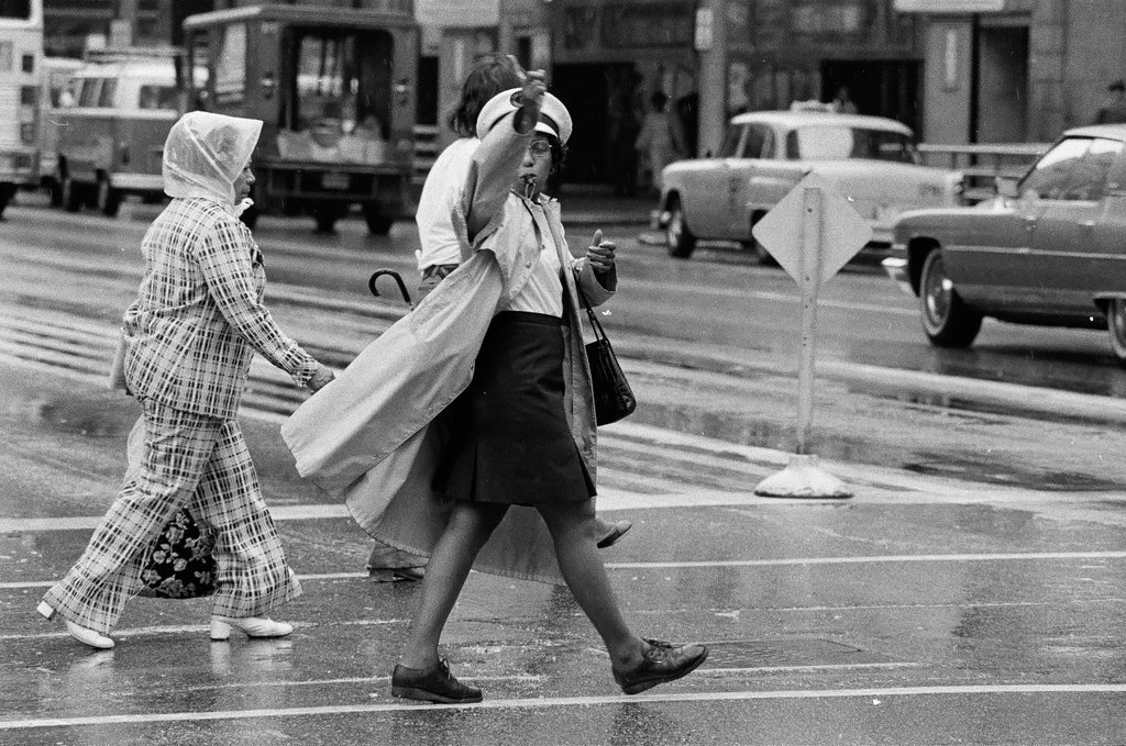 Crossing guards at Randolph and State - Chicago Sun-Times