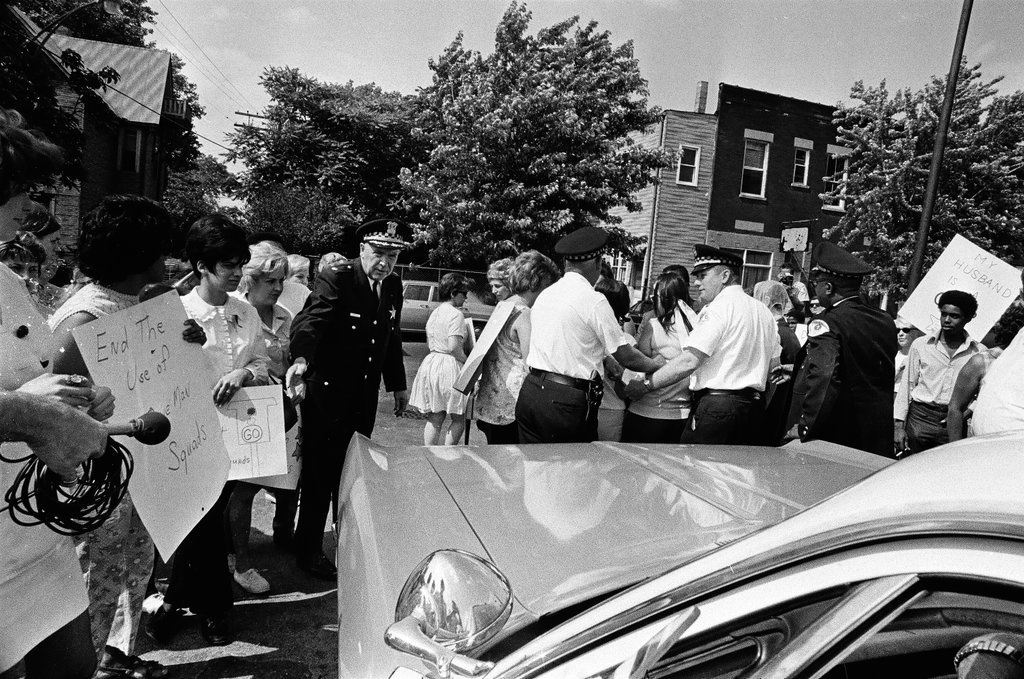 Wives of police officers protest one-man police cars - Chicago Sun-Times