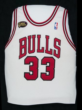 Front of Scottie Pippin's basketball jersey - Nike (Firm)