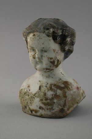 Porcelain doll bust - Unknown