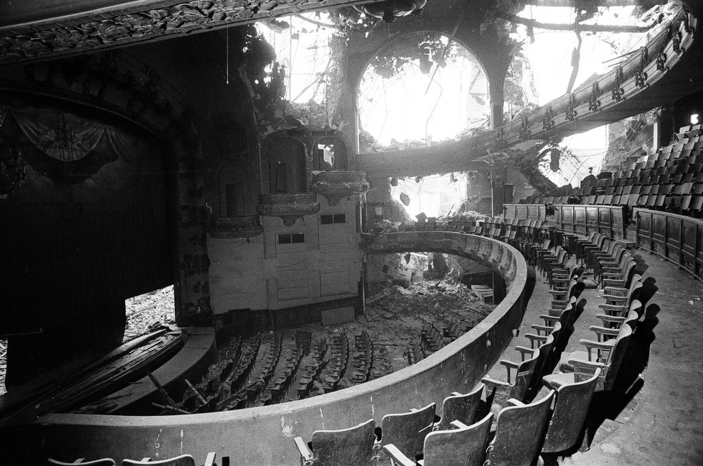 The Star & Garter Theatre is demolished - Chicago Sun-Times