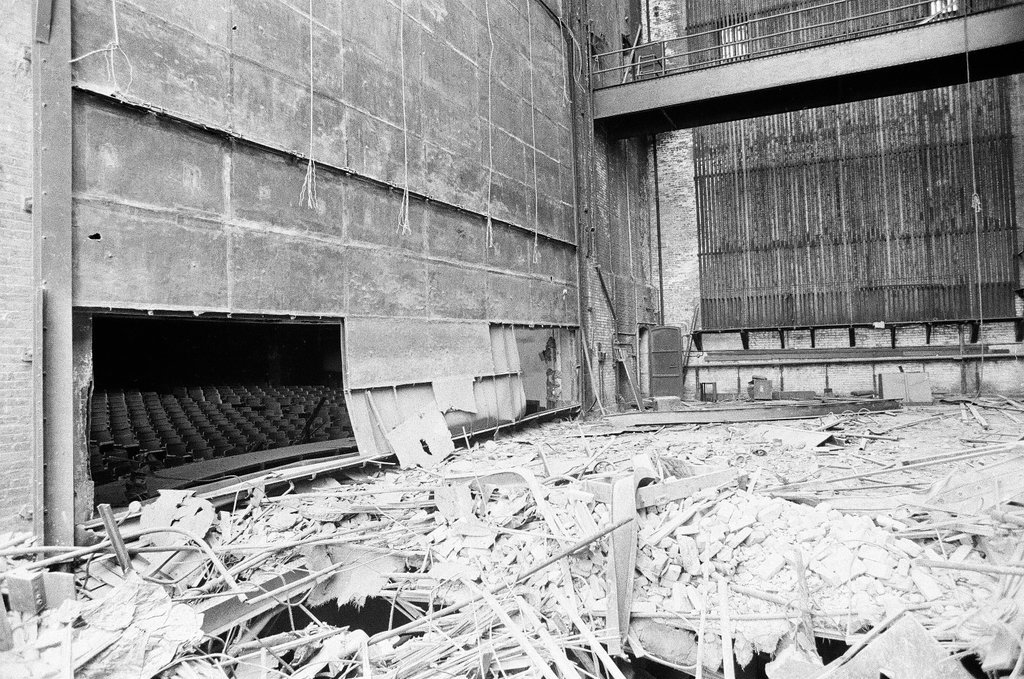 The Star & Garter Theatre is demolished - Chicago Sun-Times