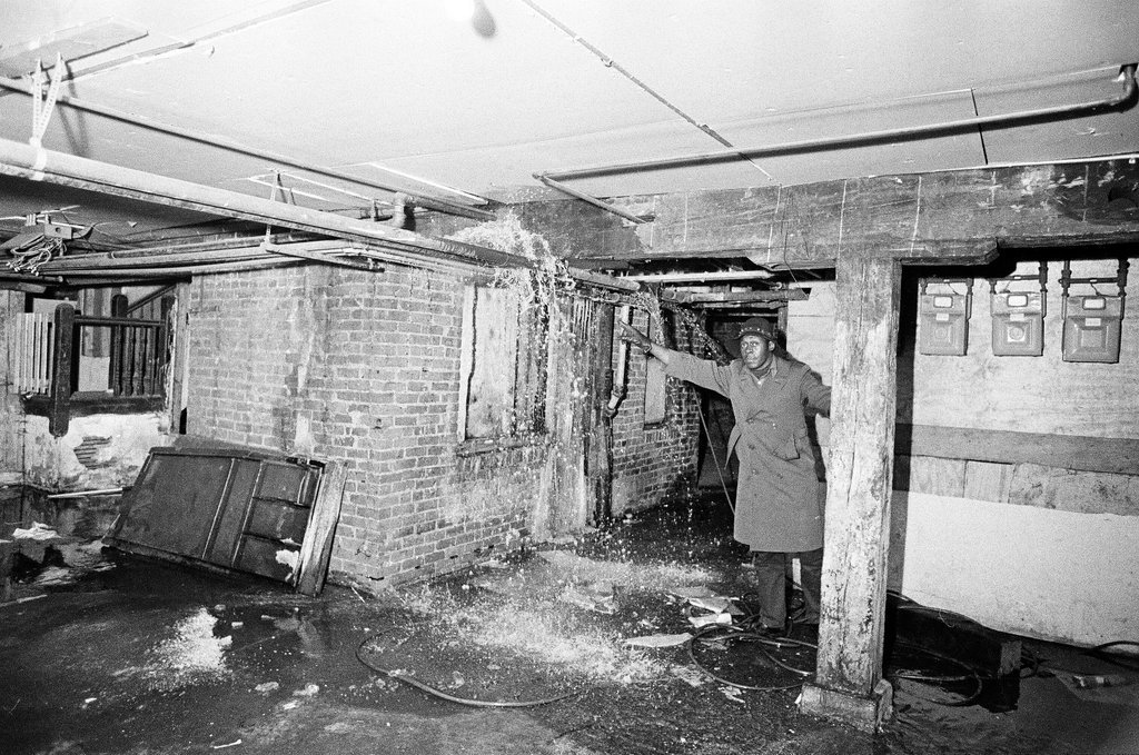 Building with no heat in Woodlawn - Chicago Sun-Times