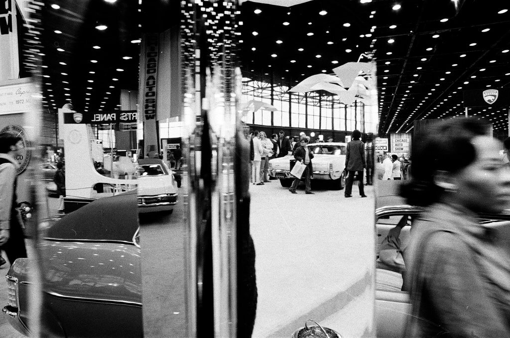 Crowds fill McCormick Place for the 64th Annual Auto Show - Chicago Sun-Times