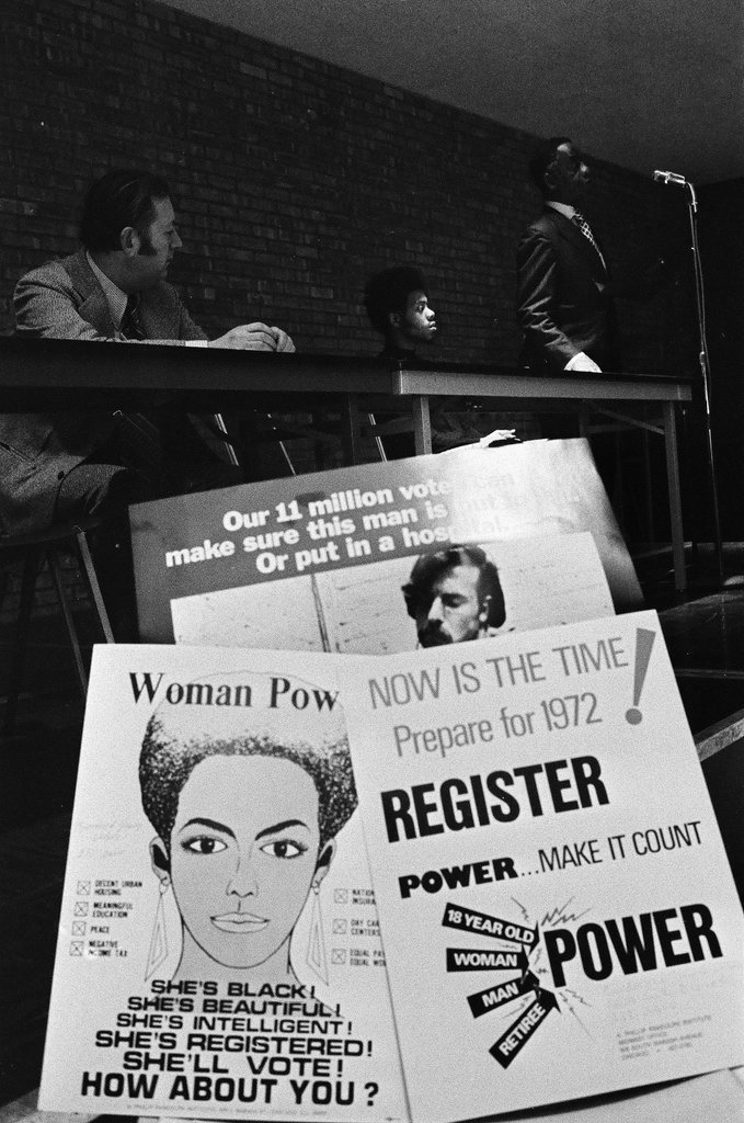 State Representatives Robert Mann and Harold Washington speak to the Concerned Young Voters - Chicago Sun-Times