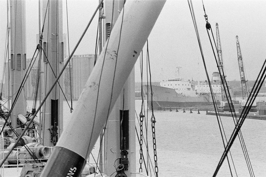 Ships headed for international locations load goods at Calumet Harbor - Chicago Sun-Times