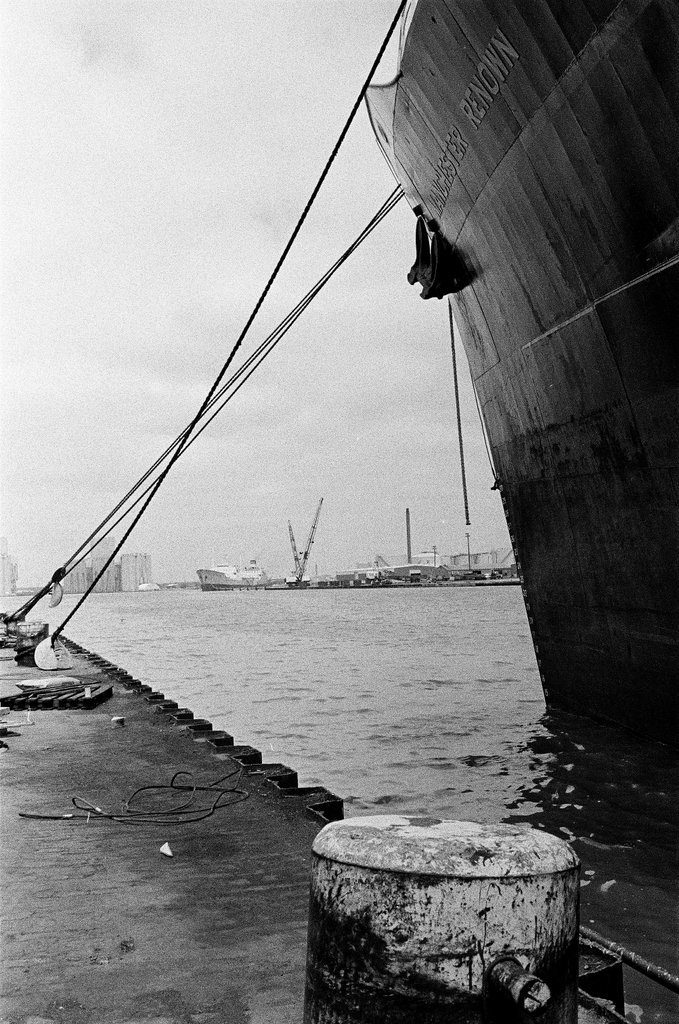 Ships headed for international locations load goods at Calumet Harbor - Chicago Sun-Times