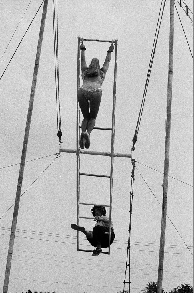 One-ring circus at 119th Street and Harlem Avenue - Chicago Sun-Times