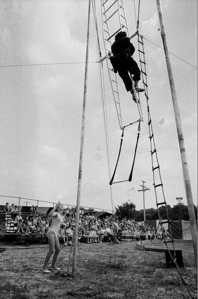 One-ring circus at 119th Street and Harlem Avenue - Chicago Sun-Times