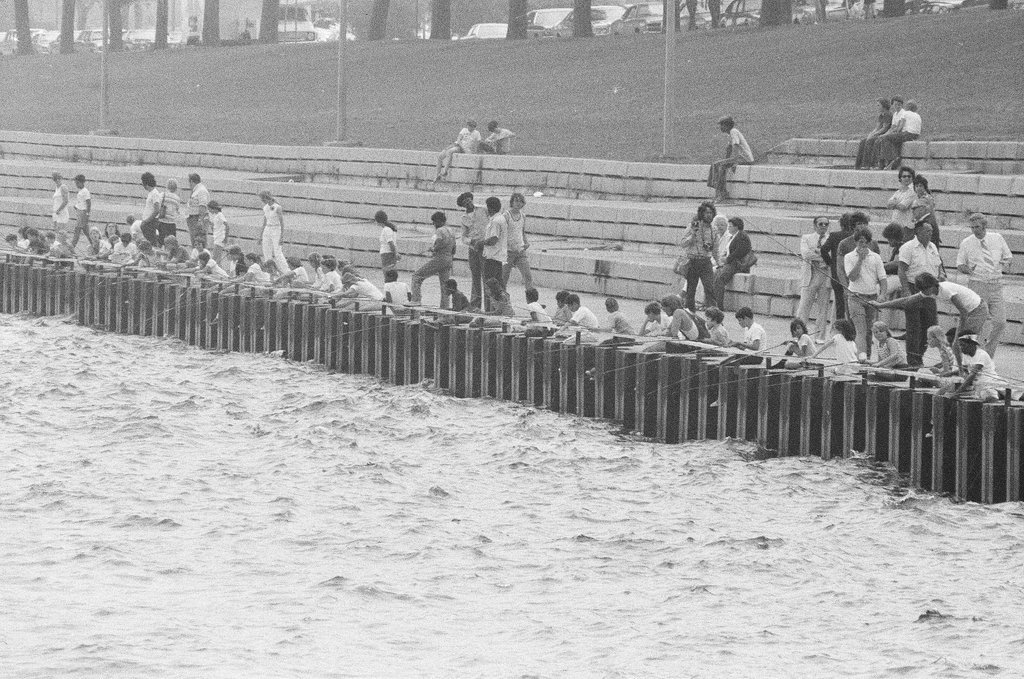 Children participate in Mayor Daley's Fishing Derby - Chicago Sun-Times
