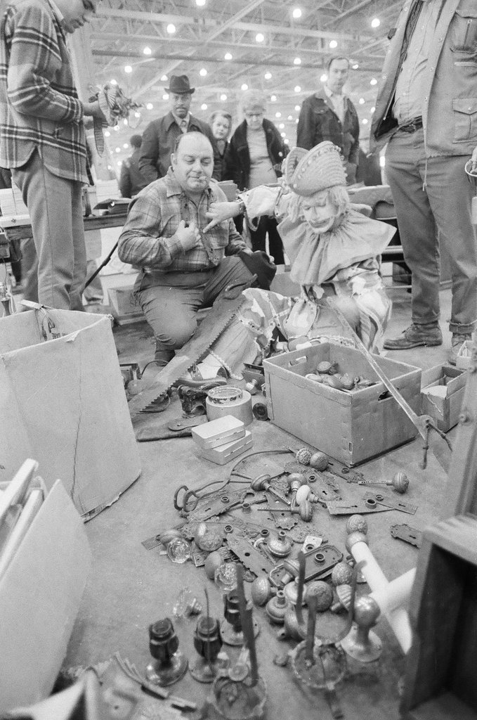 The Swap-O-Rama Flea Market opens in the International Amphitheater - Chicago Sun-Times