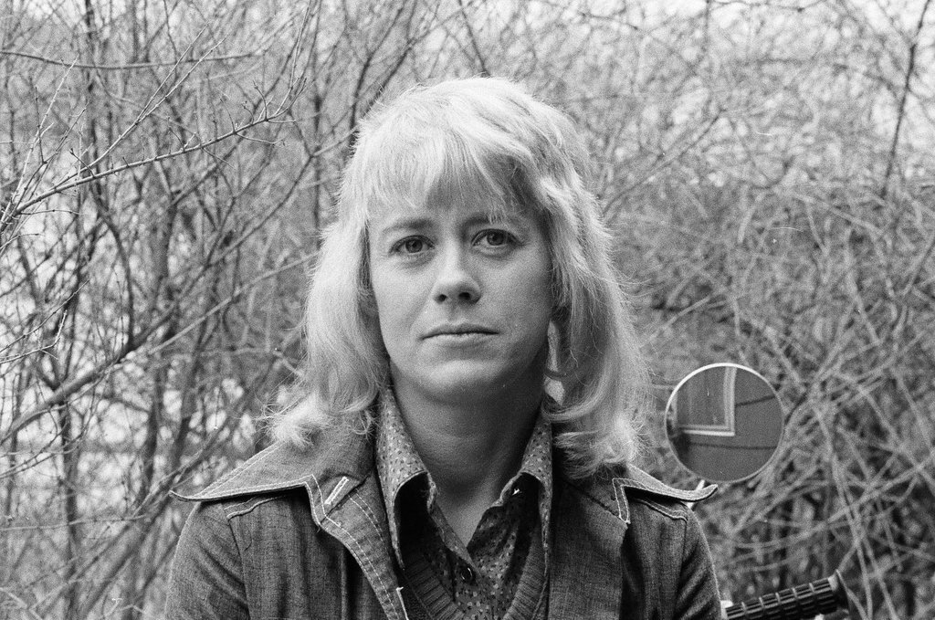Portraits of steelworker Linda White on her motorcycle and in her neighborhood - Chicago Sun-Times