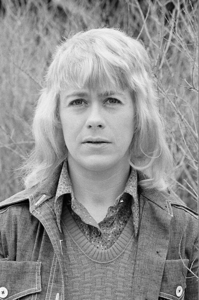 Portraits of steelworker Linda White on her motorcycle and in her neighborhood - Chicago Sun-Times