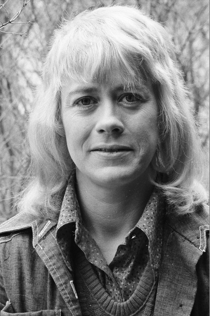 Portraits of steelworker Linda White on her motorcycle and in her neighborhood - Chicago Sun-Times