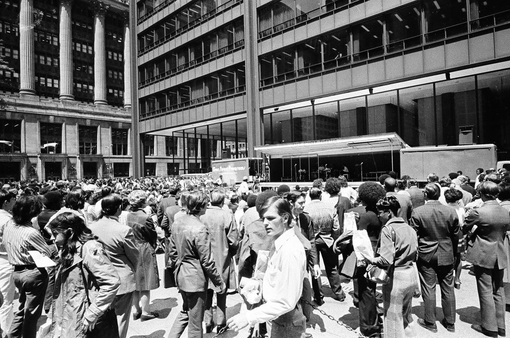 Members of the Free Street Theater company perform at the Civic Center - Chicago Sun-Times
