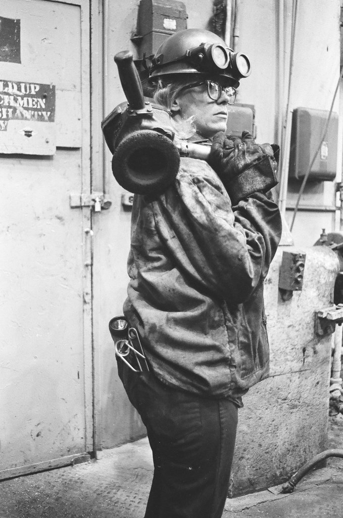 Steelworker Linda White at the steel mill - Chicago Sun-Times