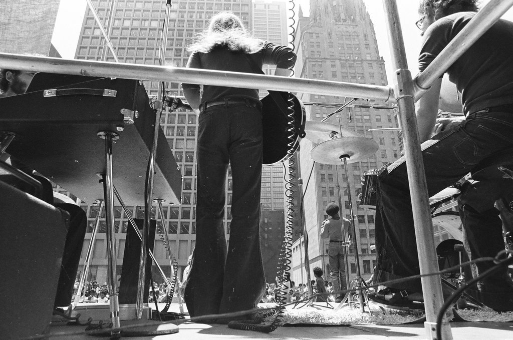 Members of the Free Street Theater Company perform at the Civic Center - Chicago Sun-Times