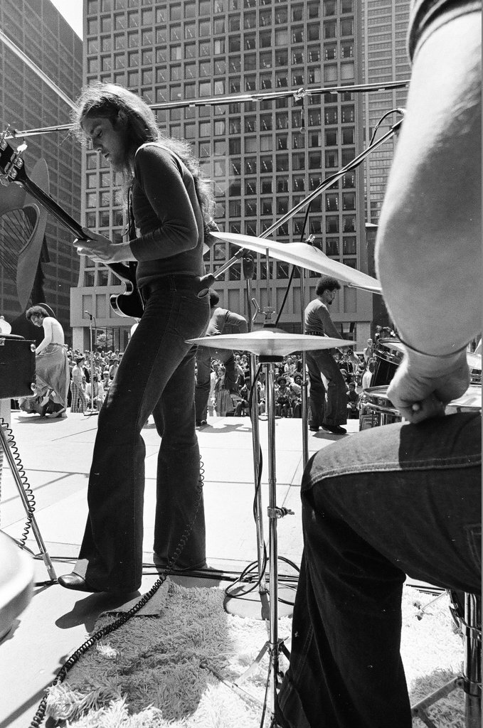Members of the Free Street Theater Company perform at the Civic Center - Chicago Sun-Times