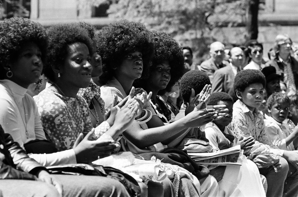 Members of the Free Street Theater Company perform at the Civic Center - Chicago Sun-Times