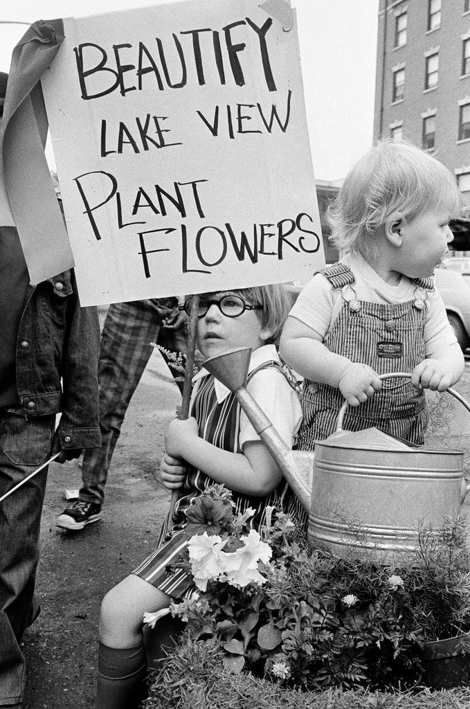 The Wellington-Oakdale Old Glory Marching Society hosts its ninth annual parade - Chicago Sun-Times