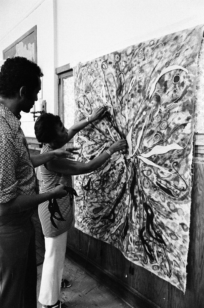 Art class with instructor Don Toups - William (Bill) Deluga for Chicago Sun-Times