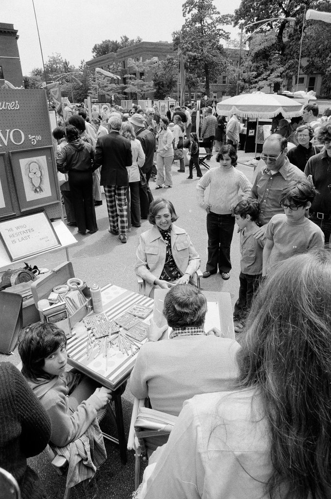 27th annual 57th Street Art Fair - Fred Stein for Chicago Daily News
