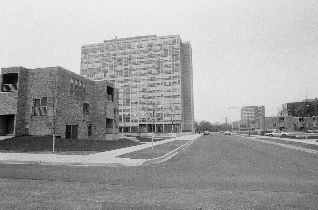 Jackson Park Terrace complex - John H. White for Chicago Sun-Times