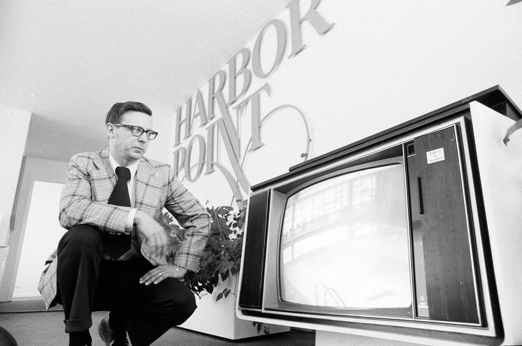 Security system at Harbor Point Condominiums - Jerry Tomaselli for Chicago Sun-Times