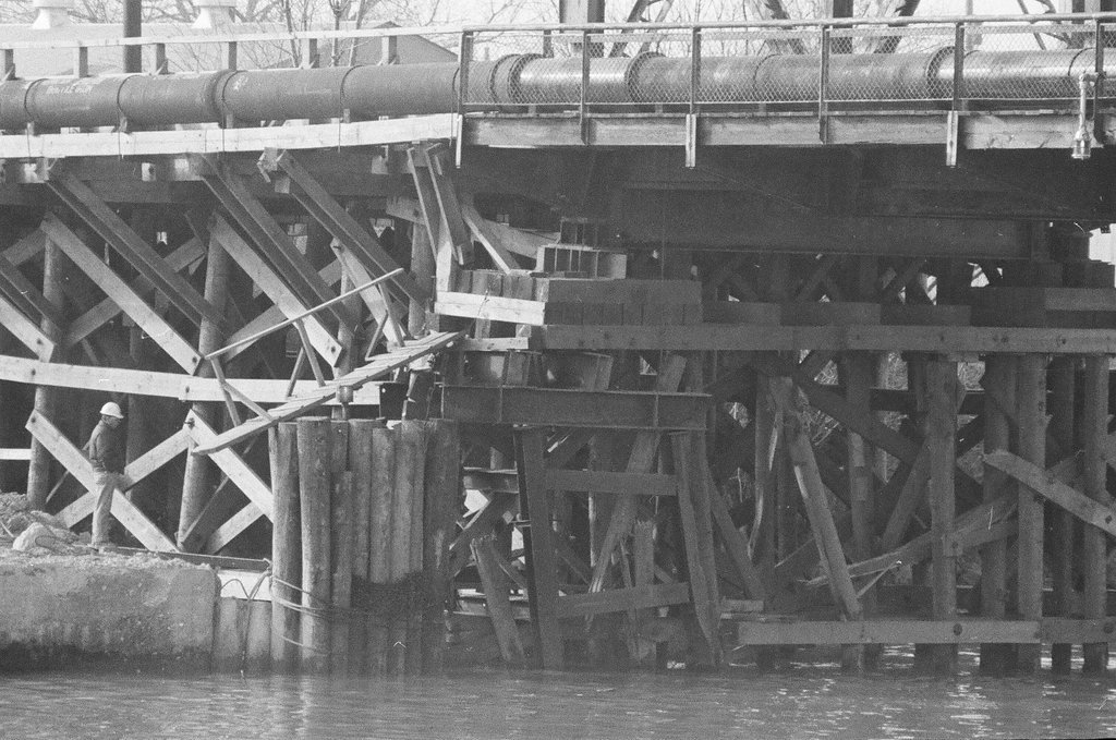 Damaged bridge in Riverdale - Bob Fila for Chicago Sun-Times