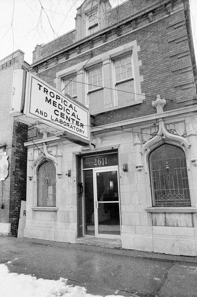 Building on South Lawndale Avenue - Chicago Sun-Times