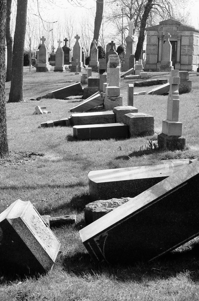 Gravestones knocked over in St. Casimir Cemetery - Chicago Sun-Times