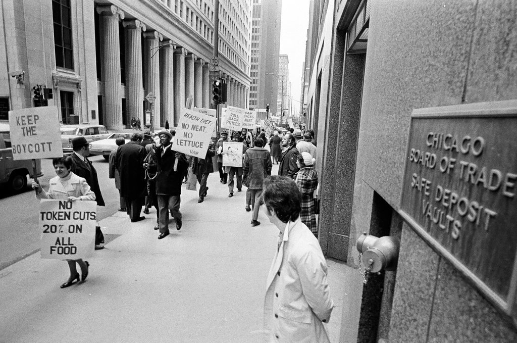 Picketing outside the Board of Trade regarding lowering food prices - Chicago Sun-Times