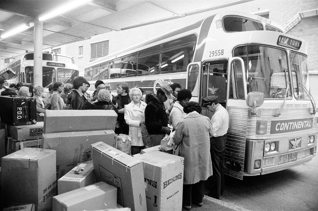 The Trailways bus station fills with passengers during a Greyhound employee strike - Chicago Sun-Times